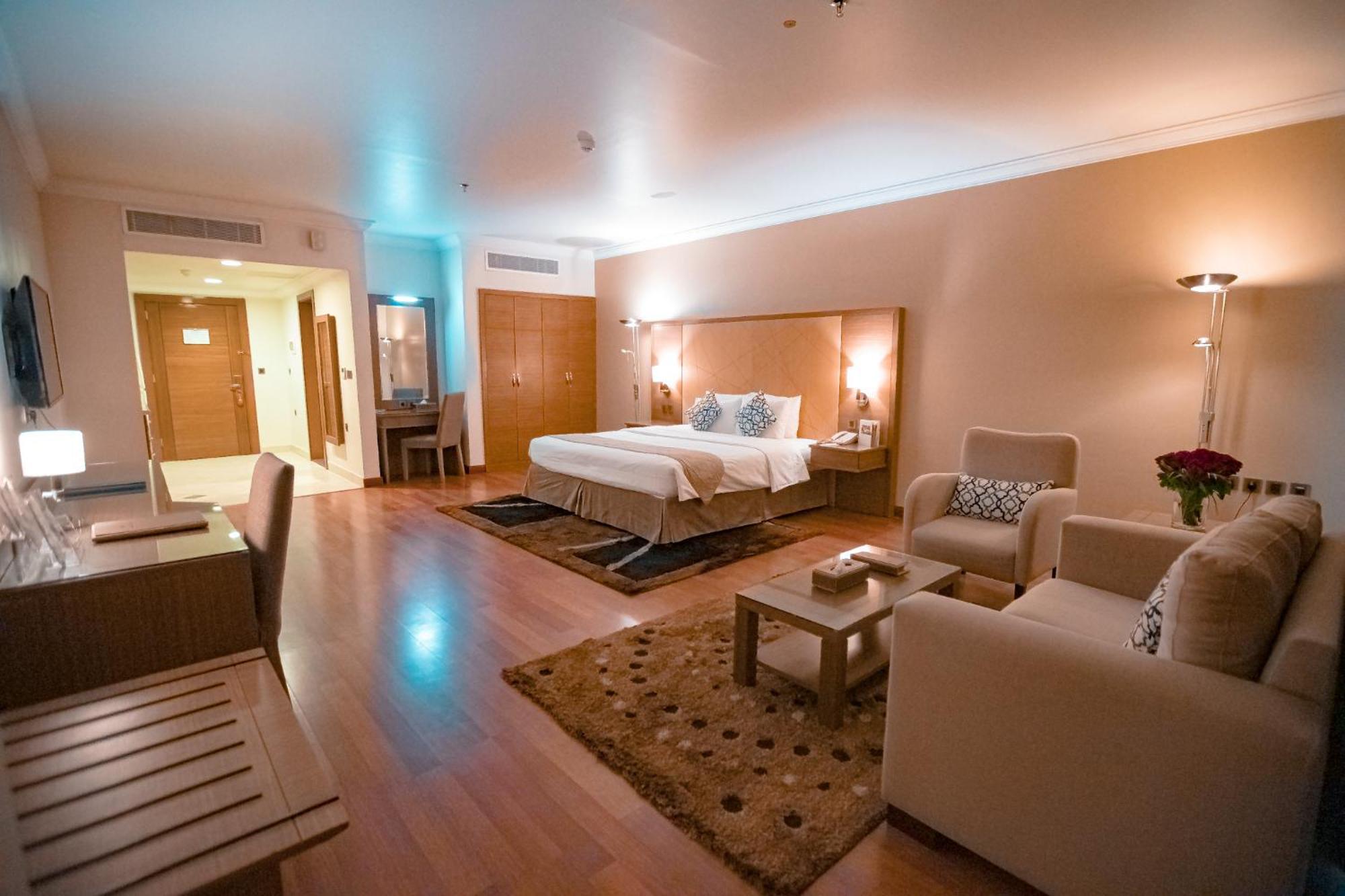 Golden Tulip Hotel Buraidah Al Qassim Экстерьер фото